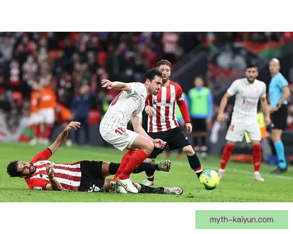 英超乔尔·马蒂普表现稳健，逐渐成为利物浦后防核心之一