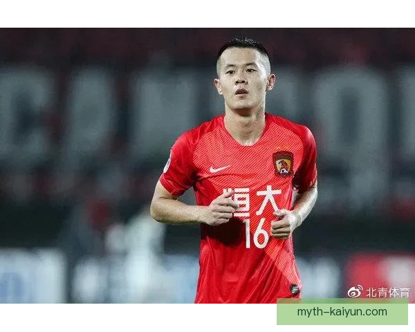 广州队黄博文近期表现稳健，持续提升中场控制力力